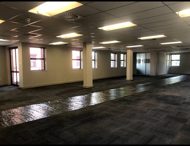 320M² OFFICE TO LET IN WAVERLEY